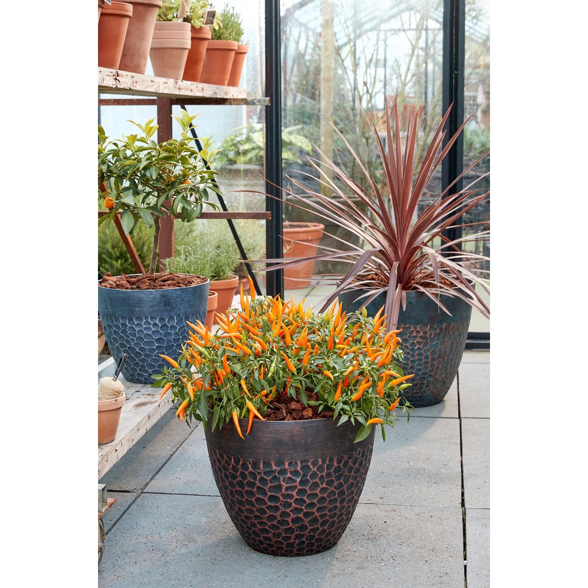 Bravo Bloempot voor Buiten - H32,5 x Ø38 cm - Bruin gehamerd